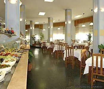 Kross Nuestra Senora De La Victoria Rincón de la Victoria