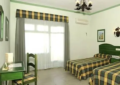 Kross Nuestra Senora De La Victoria Hotel